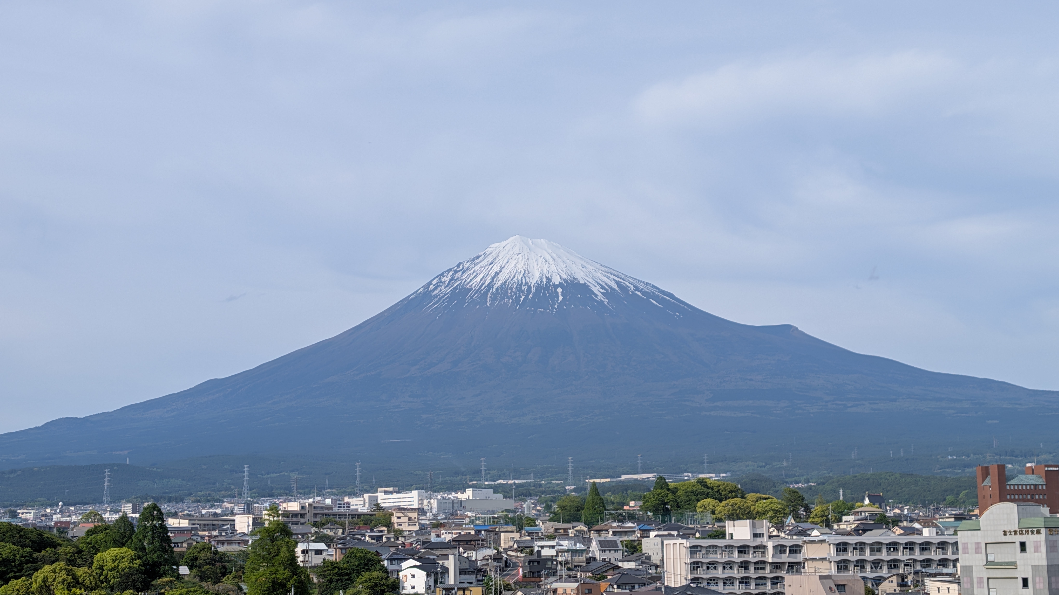 町と富士山